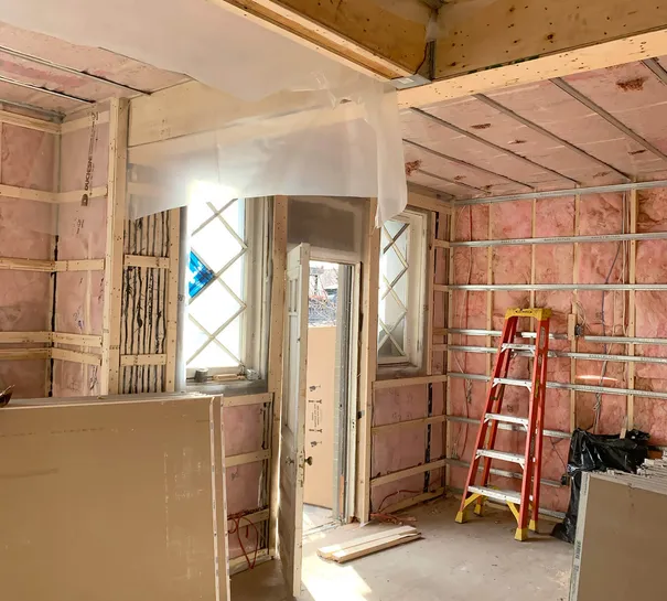 Rénovation complète — isolation et finition